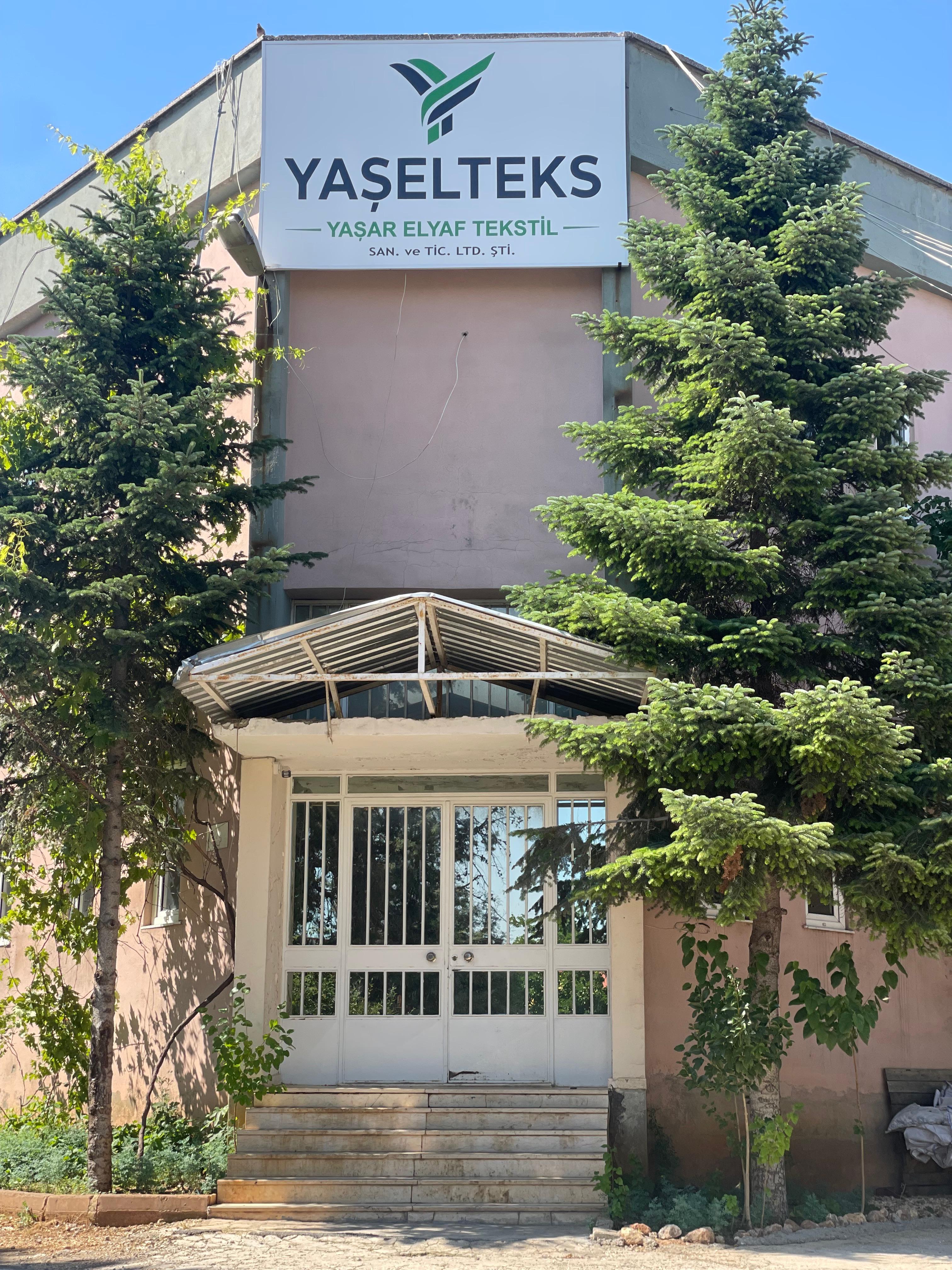 Yaşelteks Fabrika Girişi